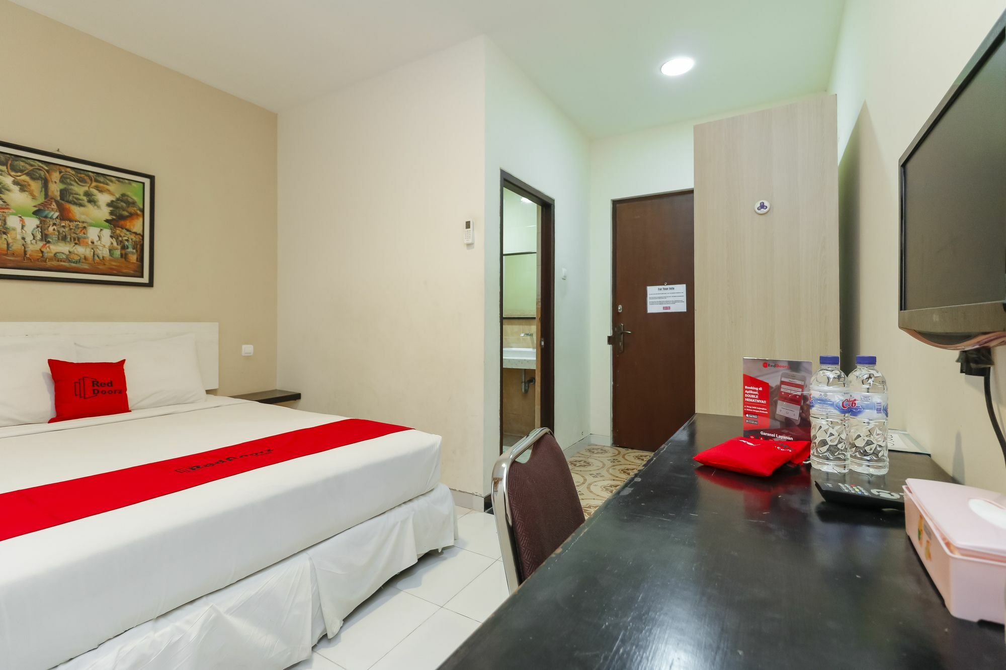 Reddoorz Near Universitas Sebelas Maret Surakarta  Luaran gambar