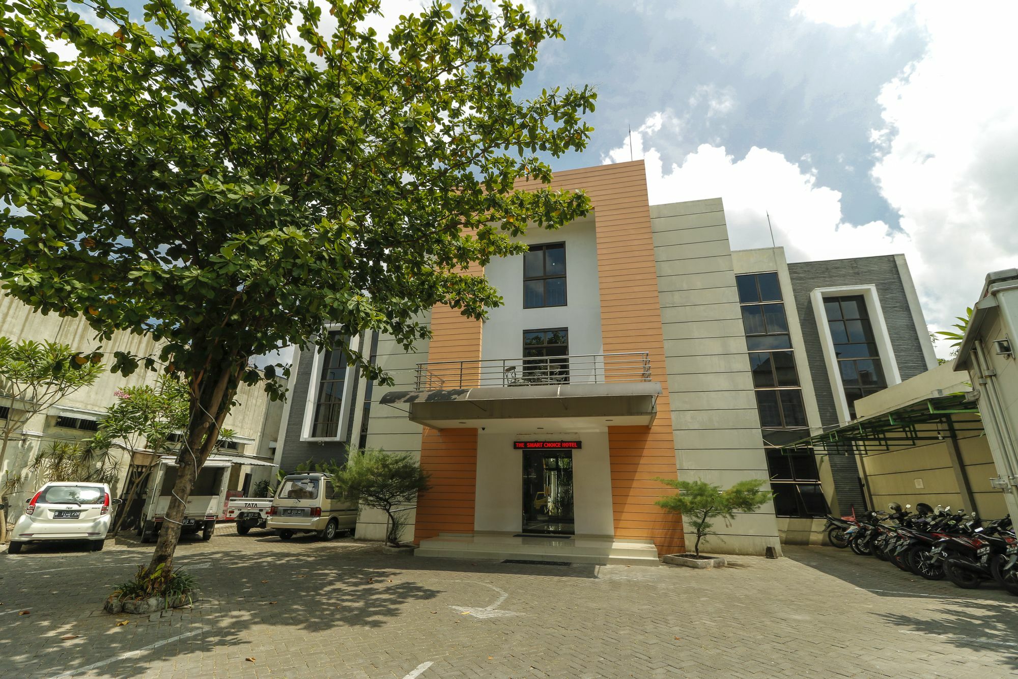 Reddoorz Near Universitas Sebelas Maret Surakarta  Luaran gambar